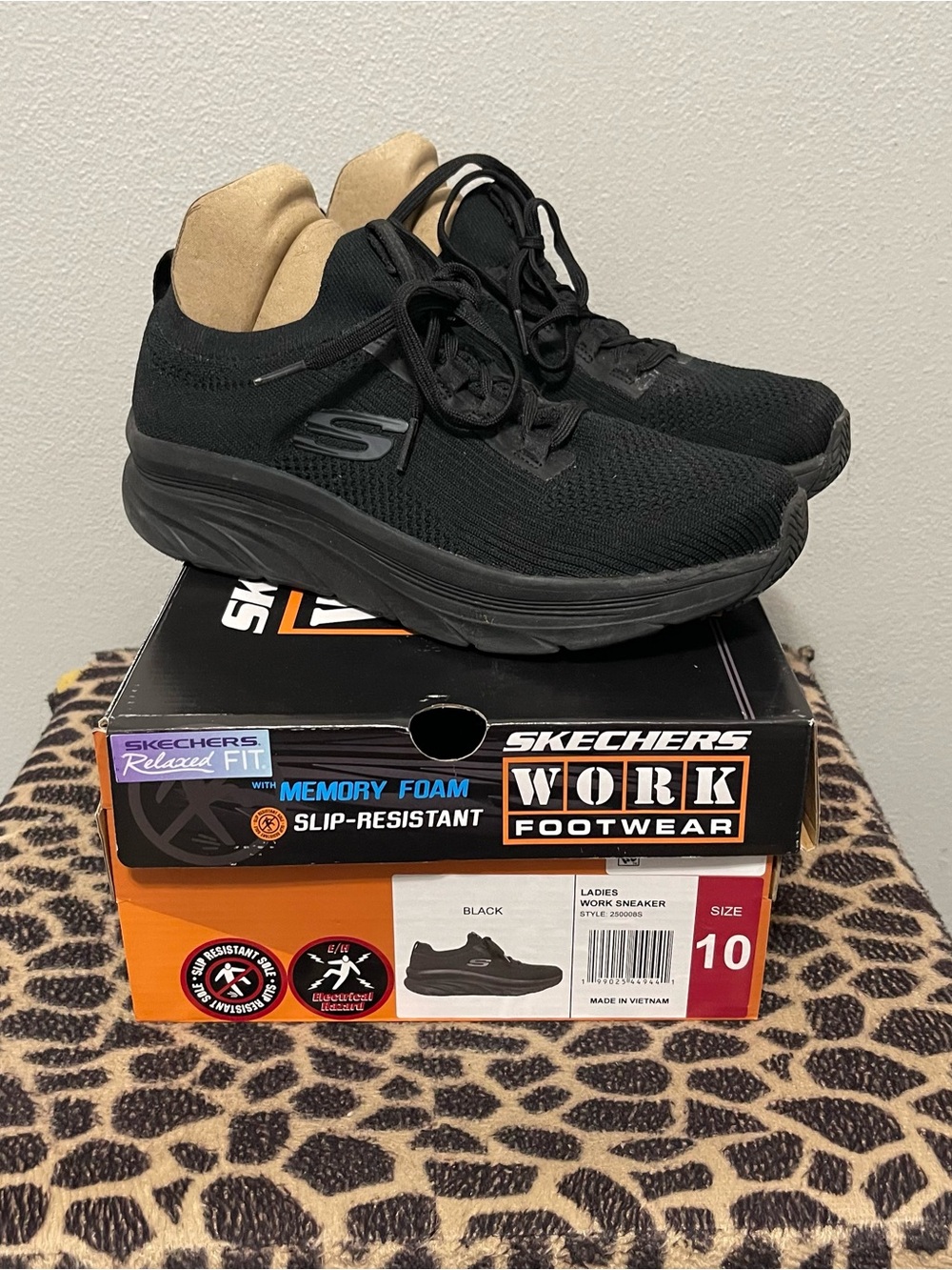 Skechers Slip Resistant Work Sneakers Black Mesh Comfort Womens 10